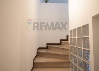 Scale - Villa a Schiera via dei gelsomini
 
39, Montemarciano - foto 56