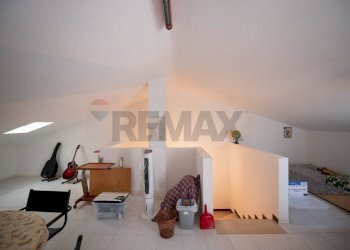 Scale - Villa a Schiera via dei gelsomini
 
39, Montemarciano - foto 58