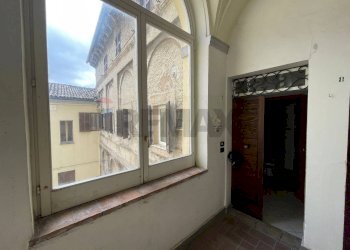 Edificio all\'aperto - Quadrilocale Corso Mazzini
 
14, Arcevia - foto 1