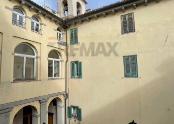 Edificio all\'aperto - Quadrilocale Corso Mazzini
 
14, Arcevia - foto 12