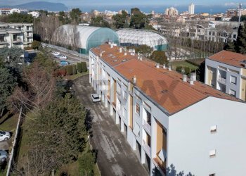 Edificio all\'aperto - Quadrilocale via gigli
 
27-29, Porto Recanati - foto 5