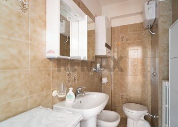 Bagno - Quadrilocale via gigli
 
27-29, Porto Recanati - foto 30