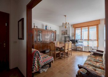 Sala da pranzo - Quadrilocale via gigli
 
27-29, Porto Recanati - foto 42