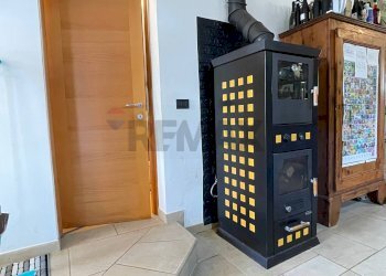 Dettagli - Casa semi indipendente Frazione Castiglioni Via Moscatelli
 
80/b, Arcevia - foto 8