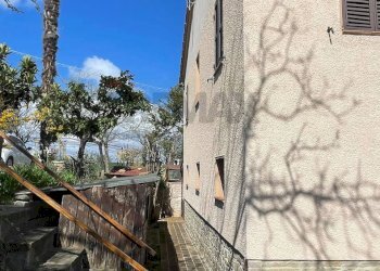 Terrazza - Semi-detached house Frazione Castiglioni Via Moscatelli
 
80/b, Arcevia - photo 43