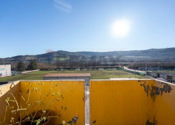 Balcone - Trilocale via Dante Alighieri
 
24, Castelplanio - foto 2