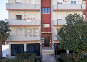 Edificio all\'aperto - Trilocale via Dante Alighieri
 
24, Castelplanio - foto 26