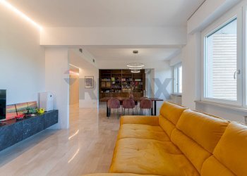 Sala da pranzo - Appartamento Via Raffaello Sanzio
 
52, Jesi - foto 2