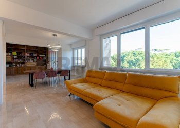 Sala da pranzo - Appartamento Via Raffaello Sanzio
 
52, Jesi - foto 3