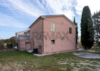 Casa all\'aperto - Casa semi indipendente Contrada Forchiusa
 
80, Serra San Quirico - foto 24