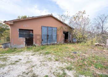 Casa all\'aperto - Casa semi indipendente Contrada Forchiusa
 
80, Serra San Quirico - foto 26