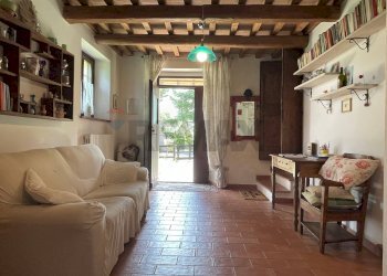 Sala da pranzo - Casa semi indipendente Frazione Castiglioni Via Moscatelli
 
80, Arcevia - foto 1