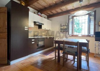 Cucina - Casa semi indipendente Frazione Castiglioni Via Moscatelli
 
80, Arcevia - foto 12