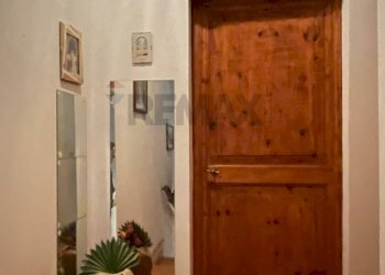 Hall / corridoio - Casa semi indipendente Frazione Castiglioni Via Moscatelli
 
80, Arcevia - foto 18