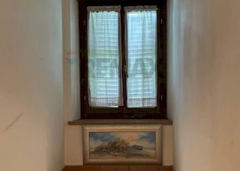 Scale - Casa semi indipendente Frazione Castiglioni Via Moscatelli
 
80, Arcevia - foto 19