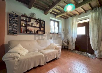 Soggiorno - Casa semi indipendente Frazione Castiglioni Via Moscatelli
 
80, Arcevia - foto 34