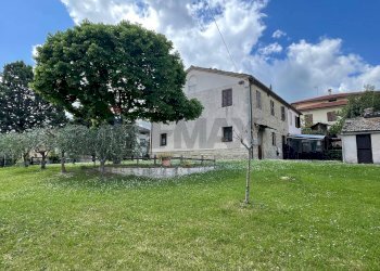 Casa all\'aperto - Casa semi indipendente Frazione Castiglioni Via Moscatelli
 
80, Arcevia - foto 39