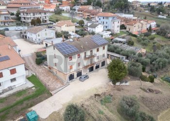 Edificio all\'aperto - Appartamento via salvo d'acquisto
 
22, Santa Maria Nuova - foto 2