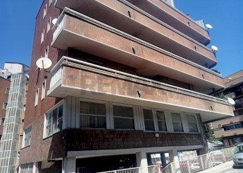 Edificio all\'aperto - Ufficio Perugia - foto 1