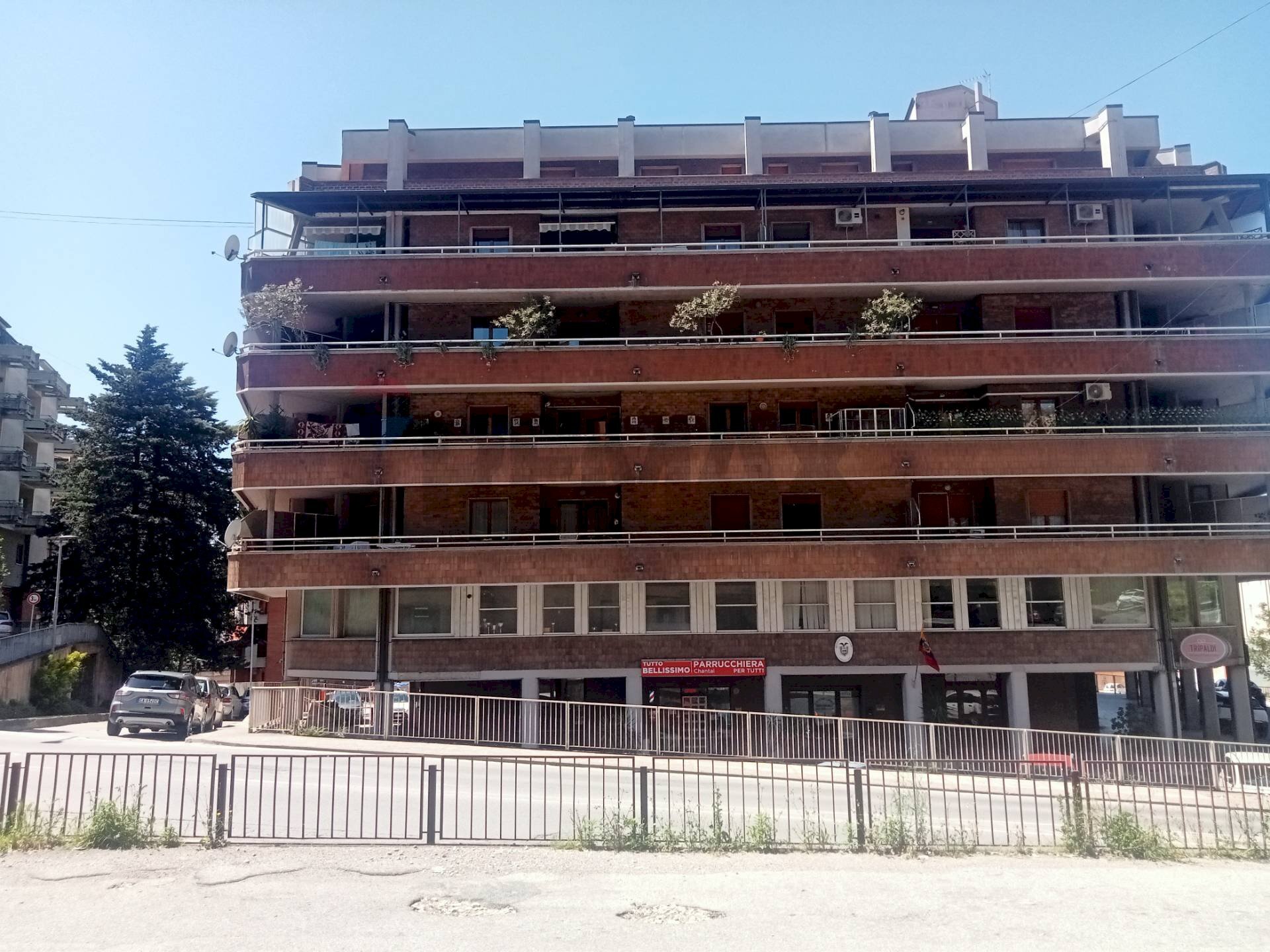 Edificio all\'aperto - Four-room apartment Perugia - photo 1