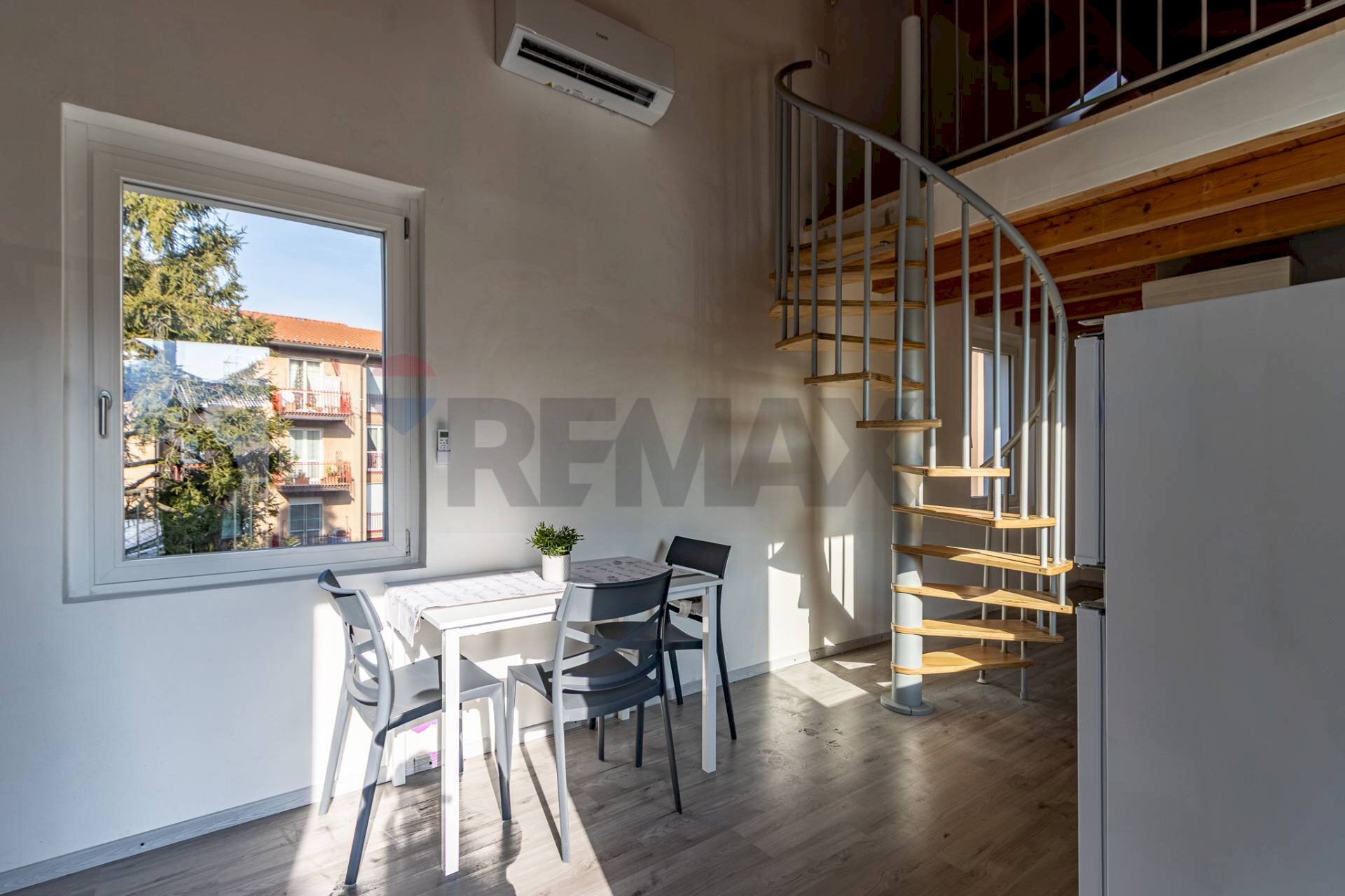 Sala da pranzo - Bilocale Via Della Torre
 
19, Besana in Brianza - foto 3