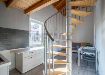 Scale - Bilocale Via Della Torre
 
19, Besana in Brianza - foto 12