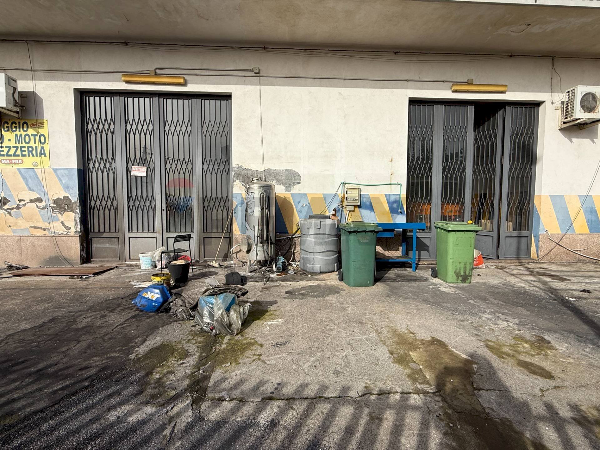 Casa all\'aperto - Locale Commerciale Piazza Kennedy, Zafferana Etnea - foto 3