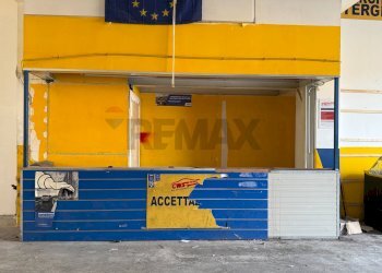 Parcheggio - Locale Commerciale Piazza Kennedy, Zafferana Etnea - foto 8