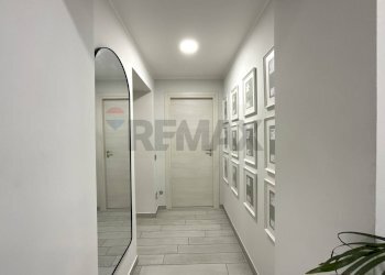 Hall / corridoio - Trilocale Via Cavour
 
55, Trezzo sull'Adda - foto 11