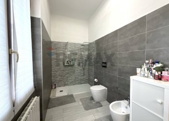 Bagno - Trilocale Via Cavour
 
55, Trezzo sull'Adda - foto 19