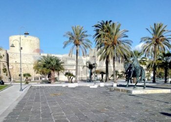 Edificio all\'aperto - Appartamento Via Pulsano
 
45, Manfredonia - foto 4