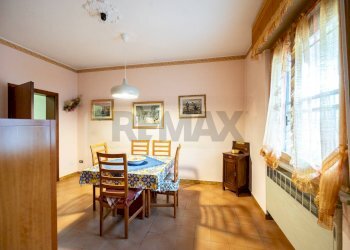 Sala da pranzo - Trilocale VIA GIANNETTO BONGIOVANNI
 
12, Dosolo - foto 4