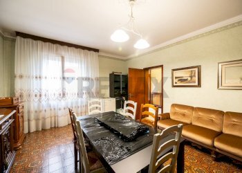 Sala da pranzo - Trilocale VIA GIANNETTO BONGIOVANNI
 
12, Dosolo - foto 13