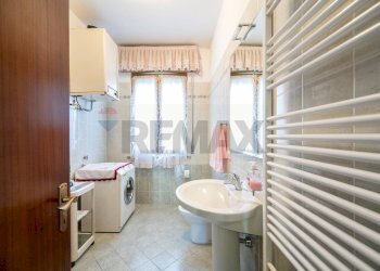 Bagno - Trilocale VIA GIANNETTO BONGIOVANNI
 
12, Dosolo - foto 19