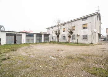 Casa all\'aperto - Trilocale VIA GIANNETTO BONGIOVANNI
 
12, Dosolo - foto 27