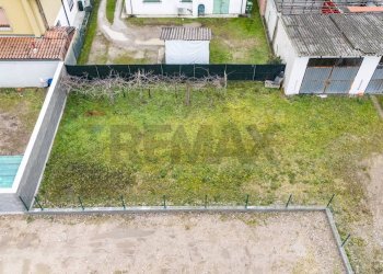 Giardino - Trilocale VIA GIANNETTO BONGIOVANNI
 
12, Dosolo - foto 41