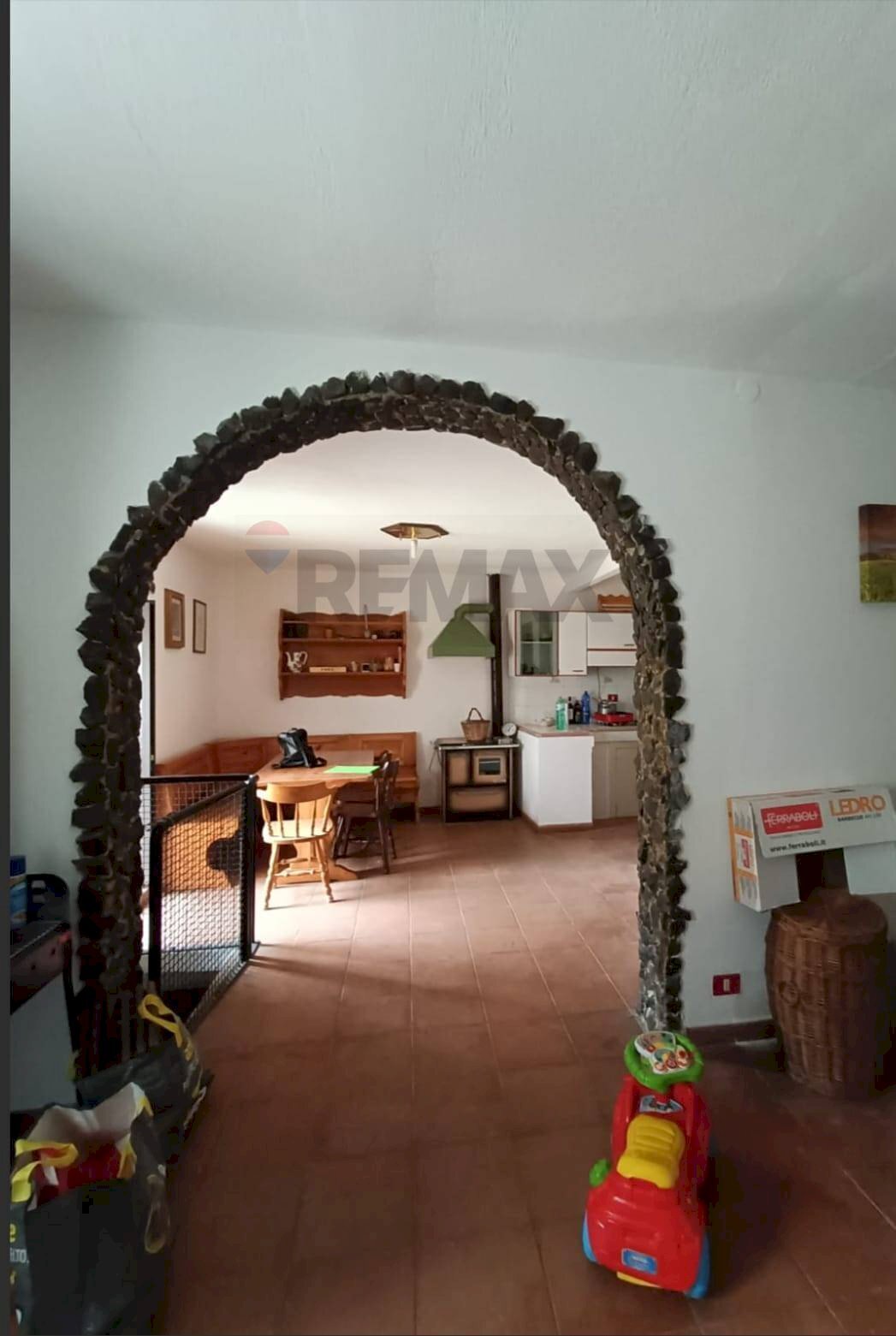 Hall / corridoio - Independent house Via Cesare Cantù
 
26, Buccheri - photo 1