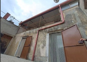 Edificio all\'aperto - Independent house Via Cesare Cantù
 
26, Buccheri - photo 8