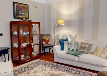 Soggiorno - Villa a Schiera Caserta - foto 46