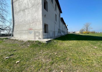Edificio all\'aperto - Rustico Romano d'Ezzelino - foto 4