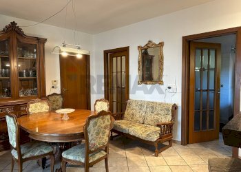 Sala da pranzo - Quadrilocale Via Aldo Moro
 
2, L'Aquila - foto 10