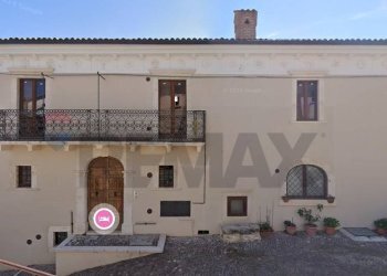 Edificio all\'aperto - Casa semi indipendente via xx settembre, Prata d'Ansidonia - foto 1