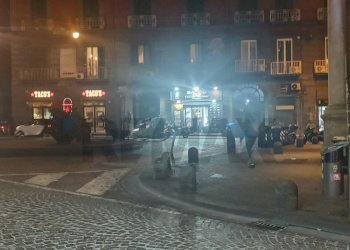 Edificio all\'aperto - Locale Commerciale Napoli - foto 5