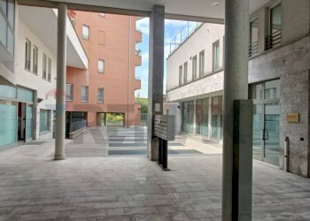 Edificio all\'aperto - Ufficio Via Baschenis
9L, Bergamo - foto 12