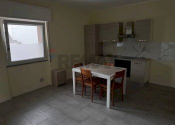 Sala da pranzo - Trilocale VIA MARCONI
 
15, Adrara San Martino - foto 12