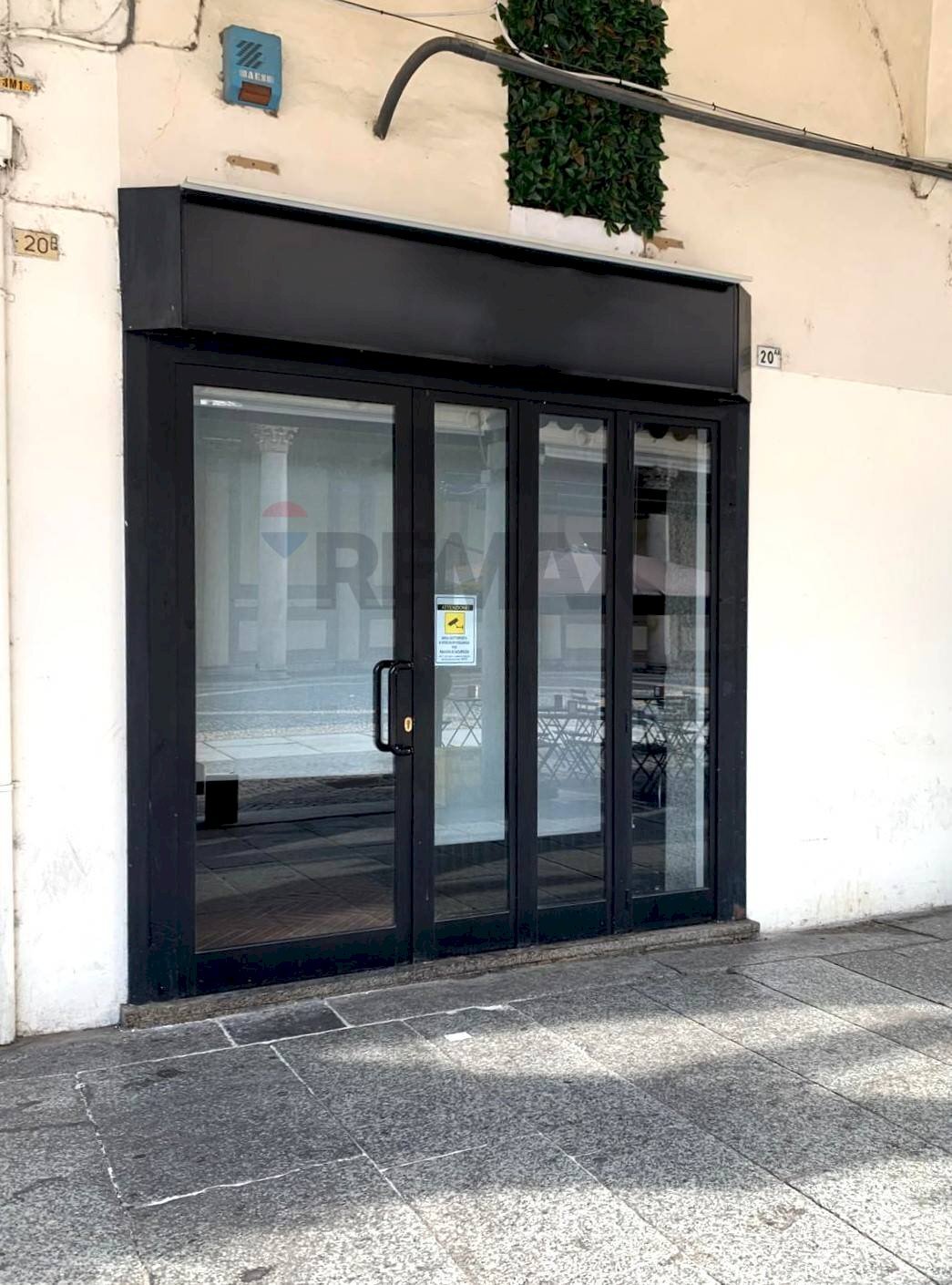 Edificio all\'aperto - Locale Commerciale Via Fratelli Rosselli
 
20/A, Novara - foto 2