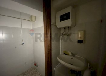 Bagno - Locale Commerciale Via Fratelli Rosselli
 
20/A, Novara - foto 8