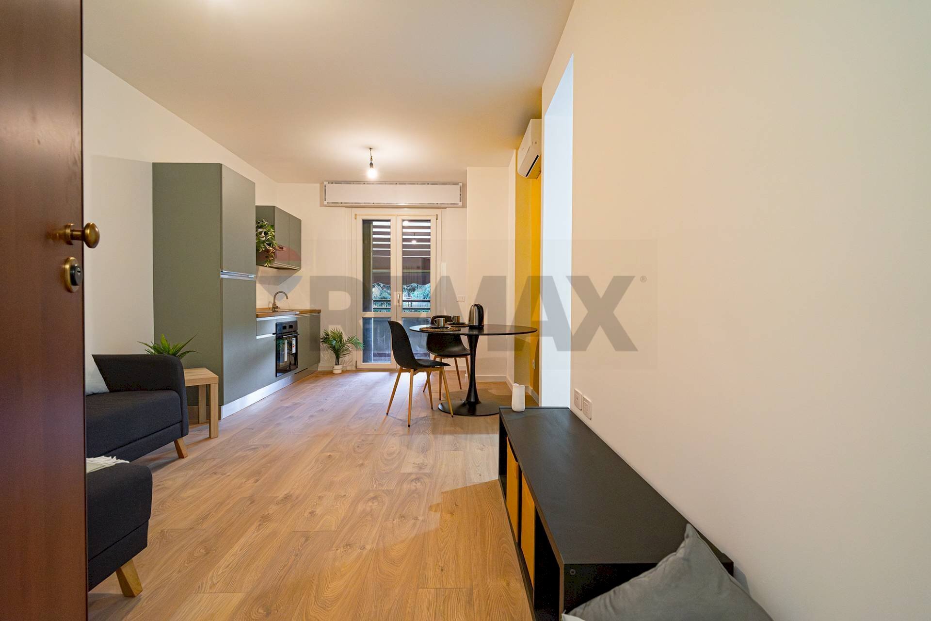 Sala da pranzo - Bilocale Via Franco Russoli
 
9, Milano - foto 1