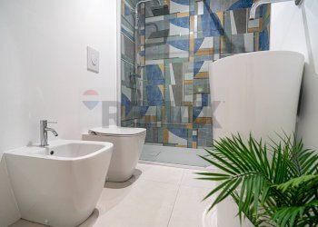 Bagno - Bilocale Via Franco Russoli
 
9, Milano - foto 9