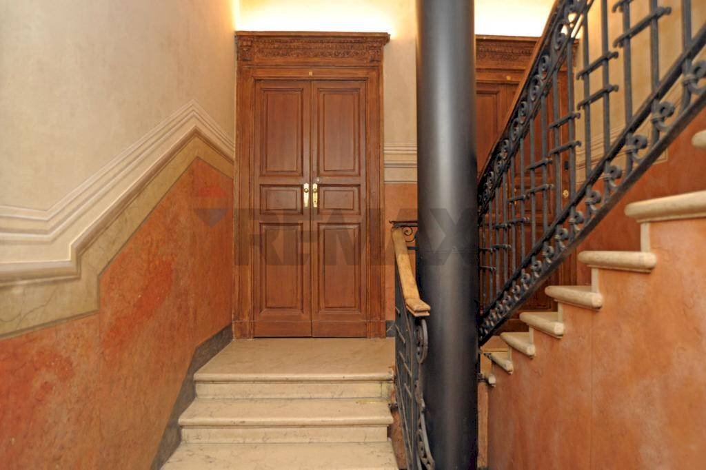 Scale - Bilocale Via Leopardi
 
21, Milano - foto 3